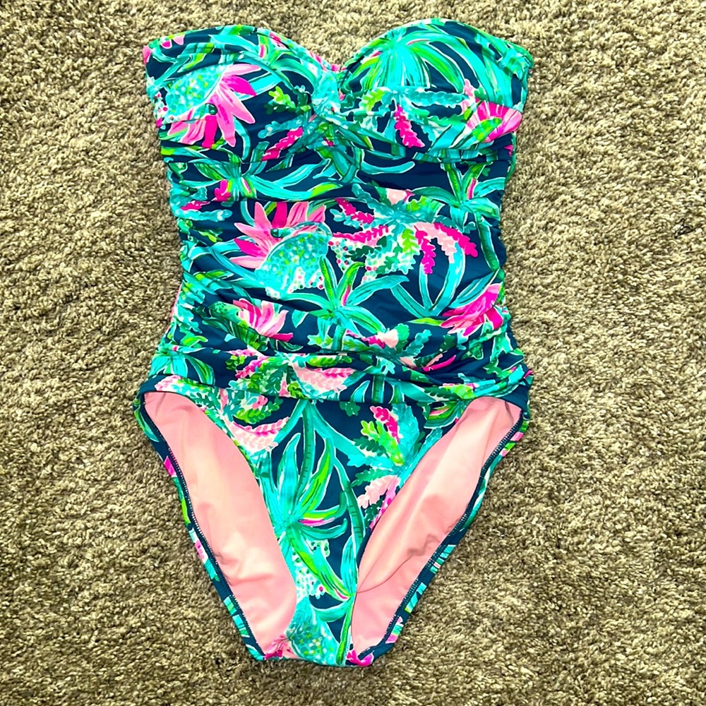 Swim suit
